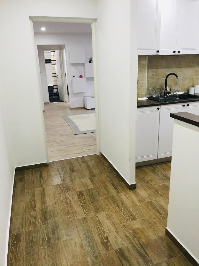 Comfy Apartment - Free Private Parking,Ac,Wi-Fi คารีย์ ภายนอก รูปภาพ