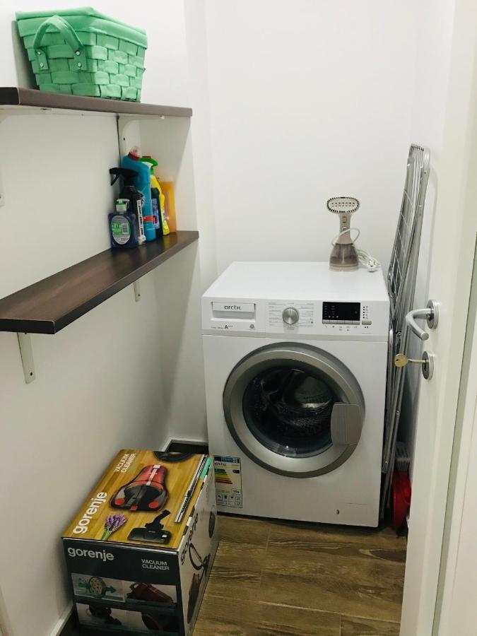 Comfy Apartment - Free Private Parking,Ac,Wi-Fi คารีย์ ภายนอก รูปภาพ